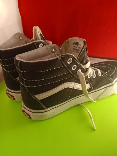 Vans Off the Wall Hi-Top Skate Shoes- Youth Size 3 - Picture 18 of 19