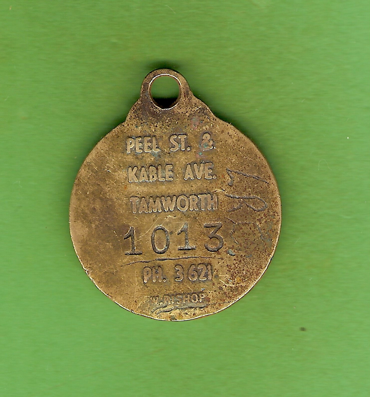 D295. TAMWORTH GOODYEAR TYRE CLUB MEMBER BADGE 1013 eBay