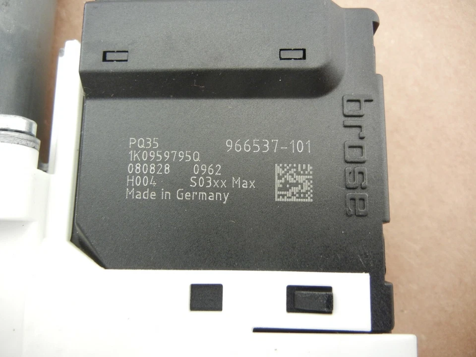 VW Volkswagen CC 2010 power window motor rear left driver side 3C8839461 - Image 3 of 4