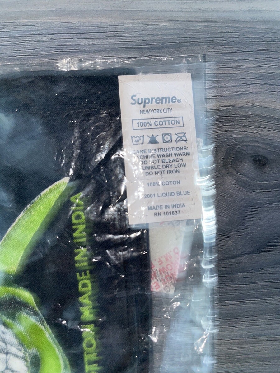 SS18 Supreme Skull Pile Green Bandana Glow-In-The-Dark DSWT