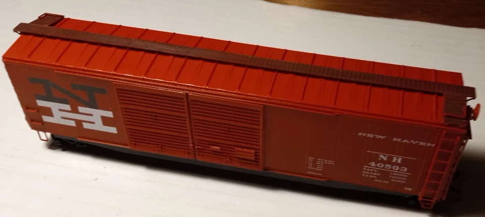 InterMountain Railway Co. #40611-04 50' PS-1 DD Boxcar New Haven #40503 BLT. KIT - Image 4 of 4