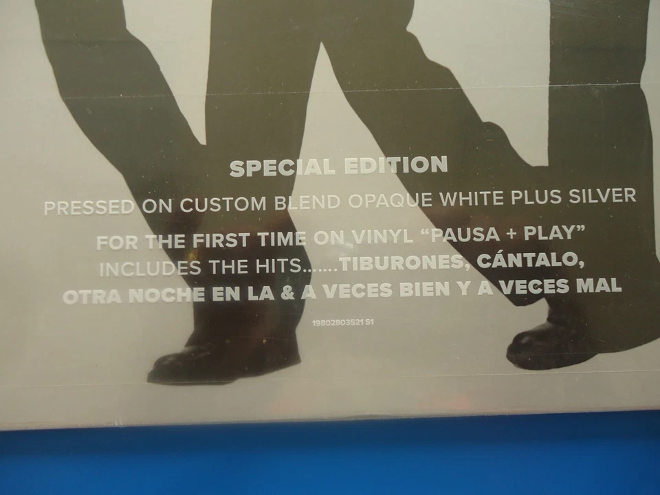 Ricky Martin Pause Play LP (2025) NEW White/Silver Vinyl Shrink Wrap Tear - Image 2 of 4