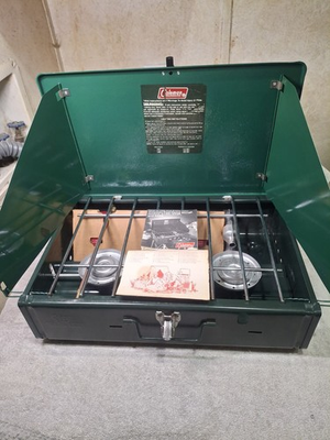 #ad Vintage 1986 Coleman Double Burner Camp Stove Model 425F Used Repaired $60.00