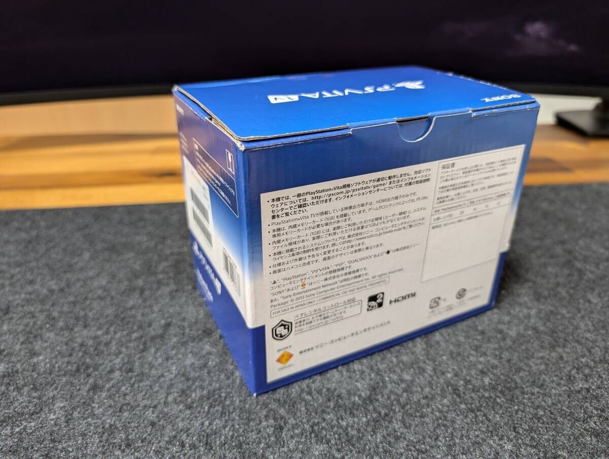 PlayStation Vita - PSVITA TV　バリューパック Amazon.com: PlayStation Vita Super Value Pack Wi-Fiモデル