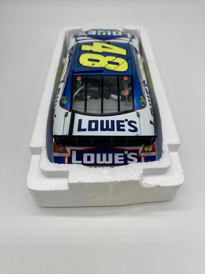 1/24 Jimmie Johnson 2011 Lowe's Lionel color líquido autografiado/firmado solo 297 Foto 4 de 4
