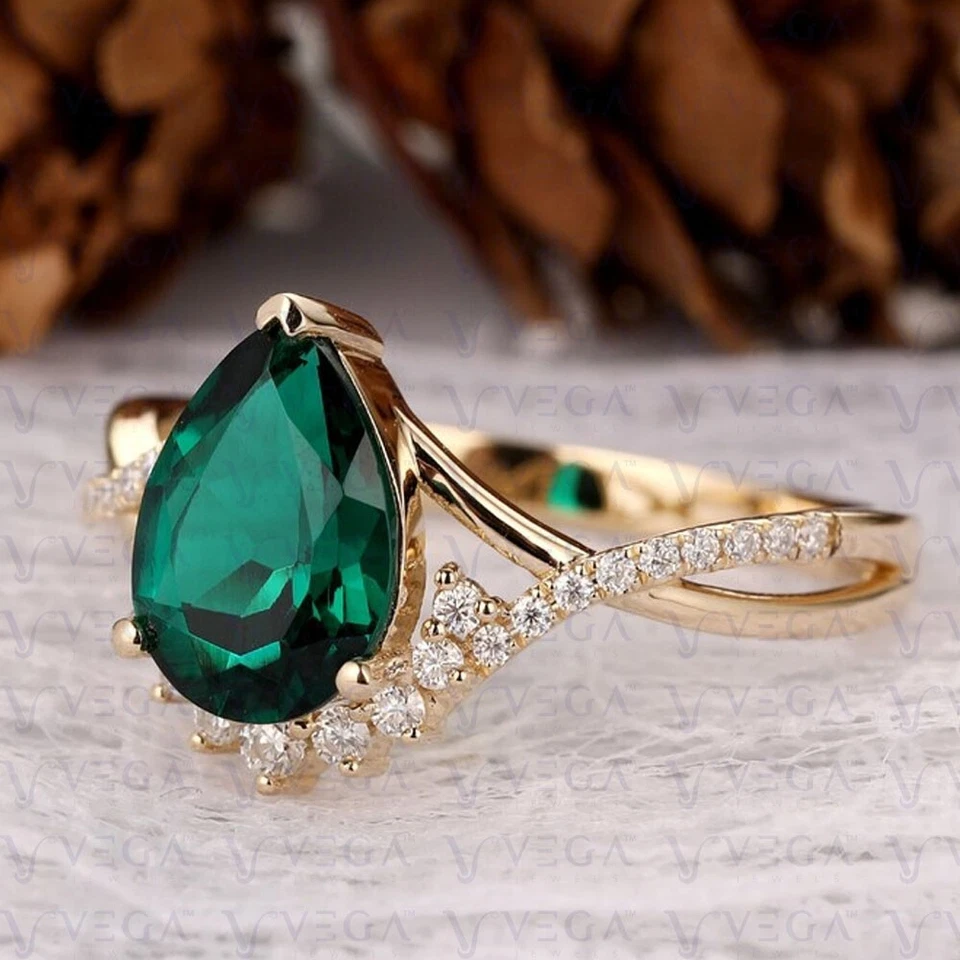 3.90Ct Pear Cut Natural Emerald & Diamond Engagement Ring 18K Yellow Gold Plated - Image 3 of 4