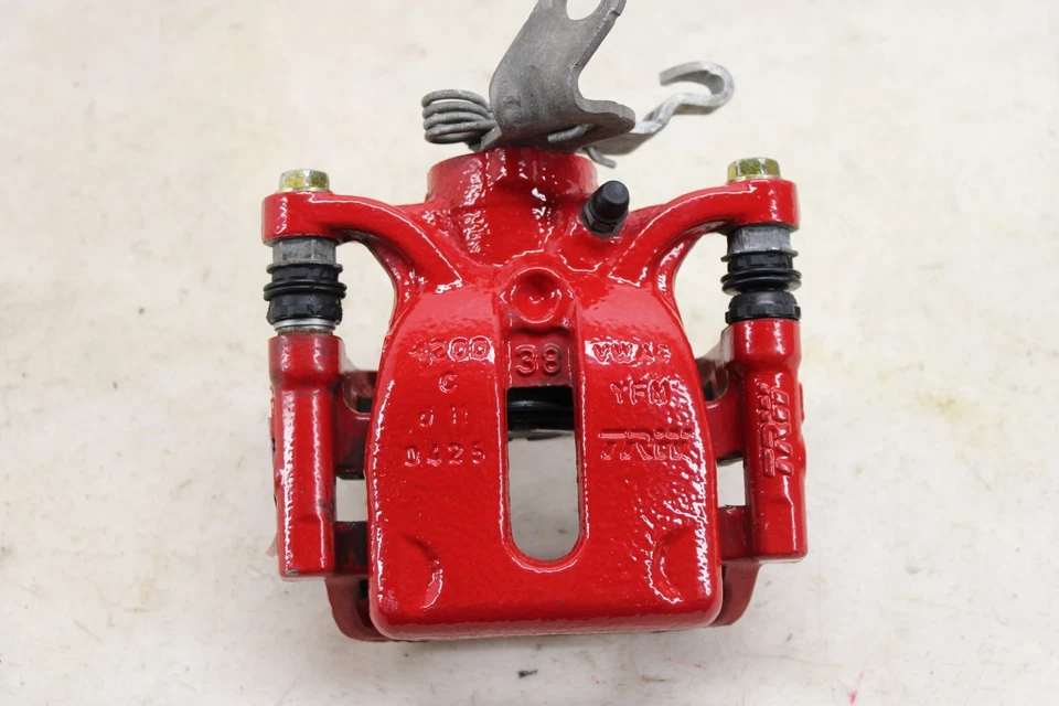 Juego de pinzas de freno rojo Volkswagen GTI 2015-2018 OEM MH45 Foto 3 de 4