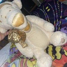 18  Disney Store Exclusive Holiday Gold  Cream Accent TIGGER Ultra Soft Plush