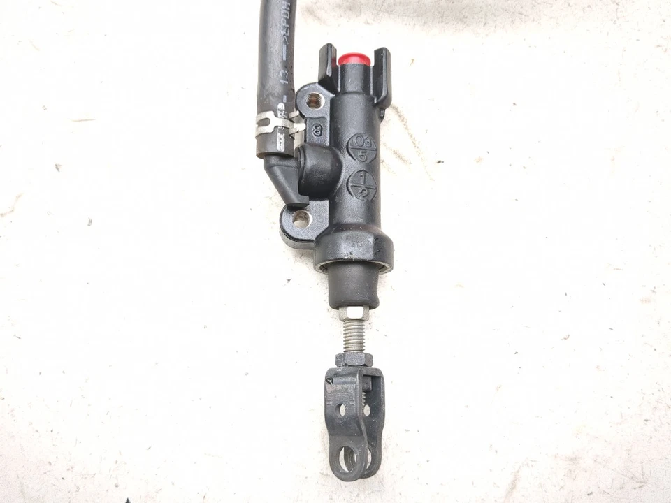 Cilindro maestro de freno trasero Yamaha FZ6R 09-14 Foto 3 de 4