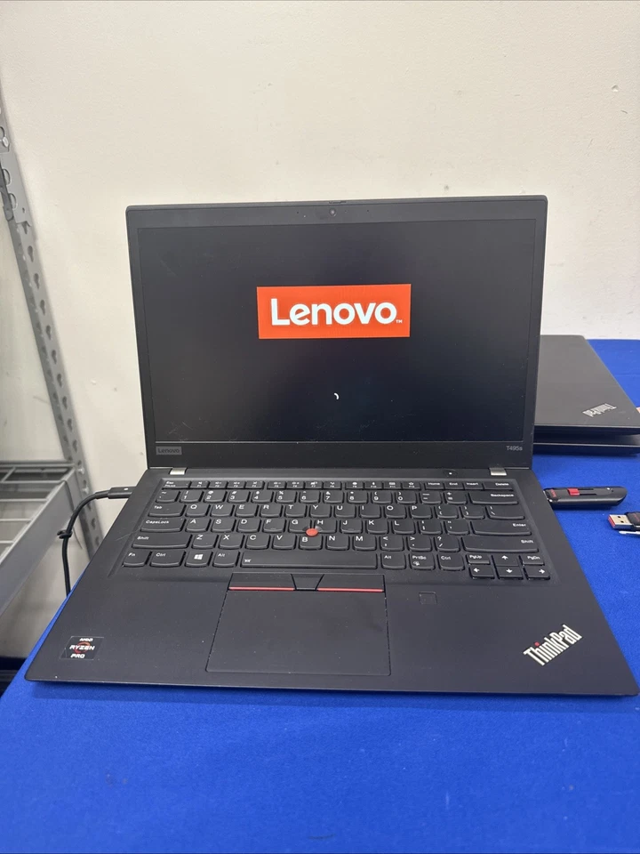 Lenovo ThinkPad T495s|AMD Ryzen 5 Pro 3500U|2.10GHz|8GB|256GB SSD|Win11Pro|14” Foto 2 de 4
