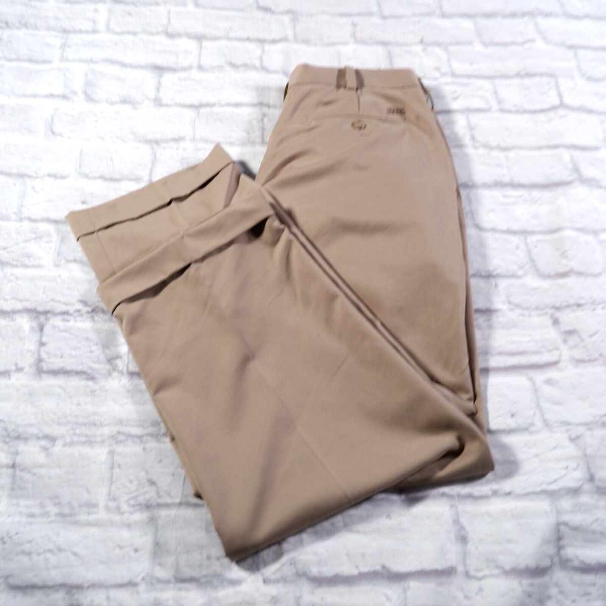 IZOD Golf Brown Pleated Cuffed Polyester Chinos Mens Pants 33x30