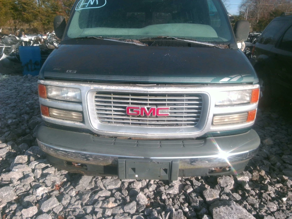 Campana GMC VAN SAVANA 1500 96 97 98 99 00 01 02 Foto 2 de 4