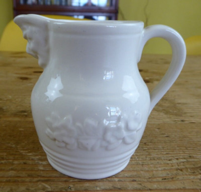Vintage 3,5'' weiße Keramik Kanne mit Gesicht auf Ausguss markiert 1336