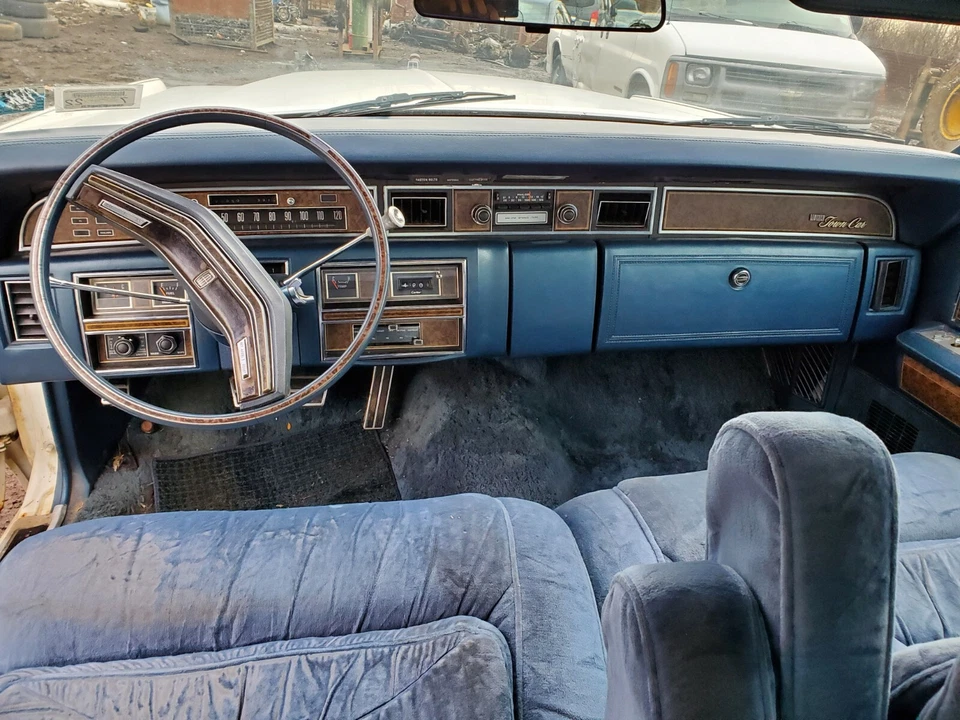 1975 - 1979 Lincoln Continental Front Passenger Vent Blue OEM D5VB-60044612-AWA - Image 2 of 4