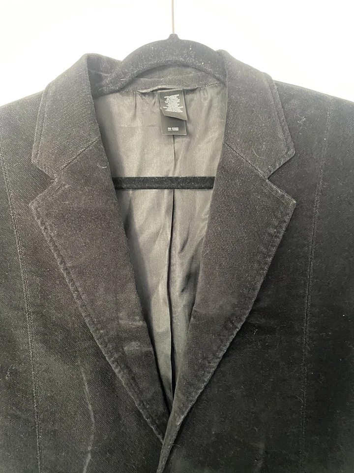 Black velvet Blazer / suit coat men's sz 40R - Image 3 of 4