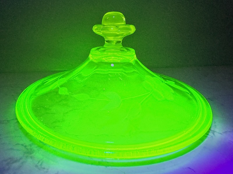 Uranium Vaseline 6.5” Vintage Green Etched Patterned Glass Dish Lid Cover