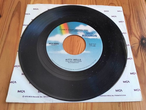 KITTY WELLS / IT WASN'T GOD WHO MADE HONKY TONK ANGELS /60082/ '80 7" 45rpm SNGL - Picture 6 of 6