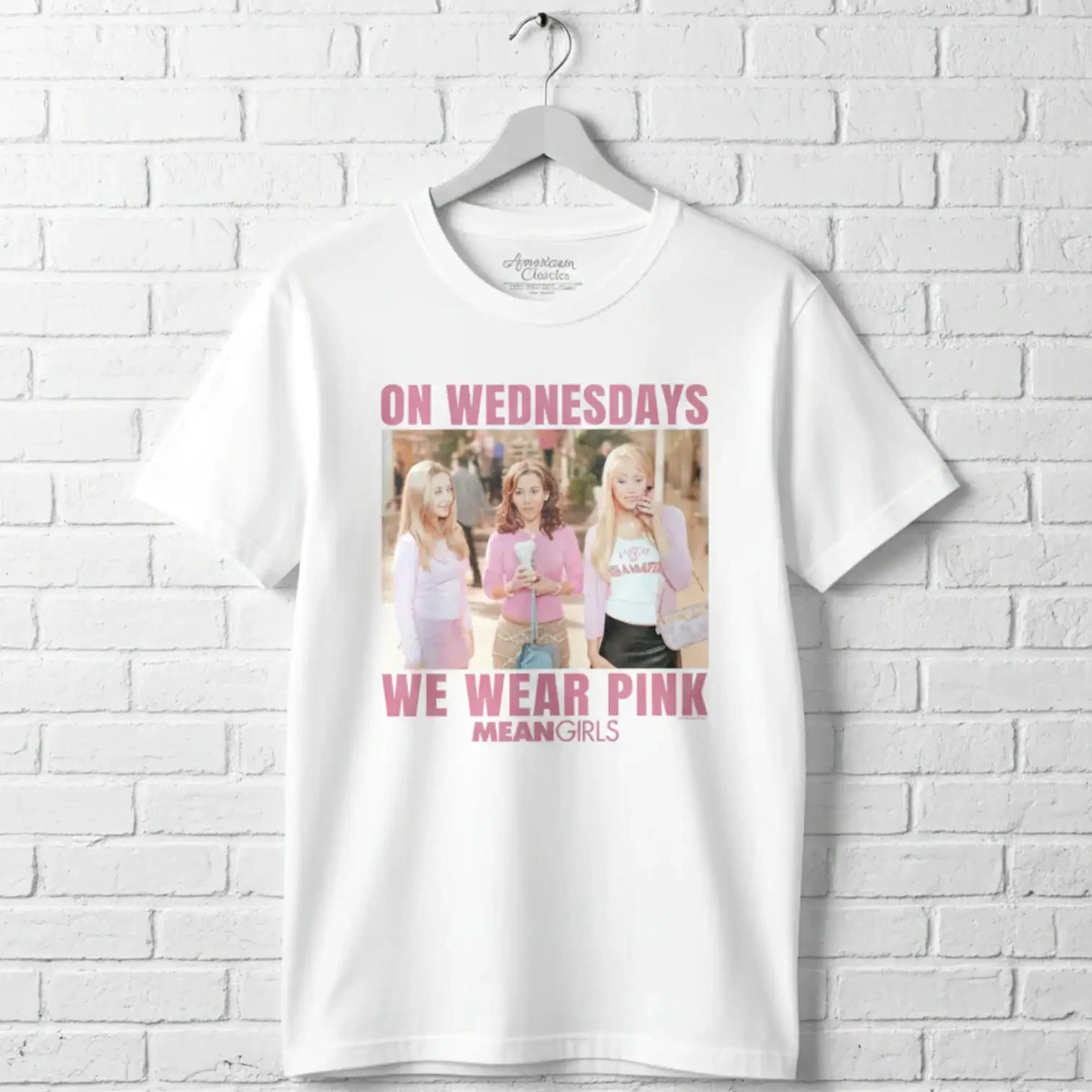 Mean Girls On Wednesdays We Wear Pink Men's T Shirt