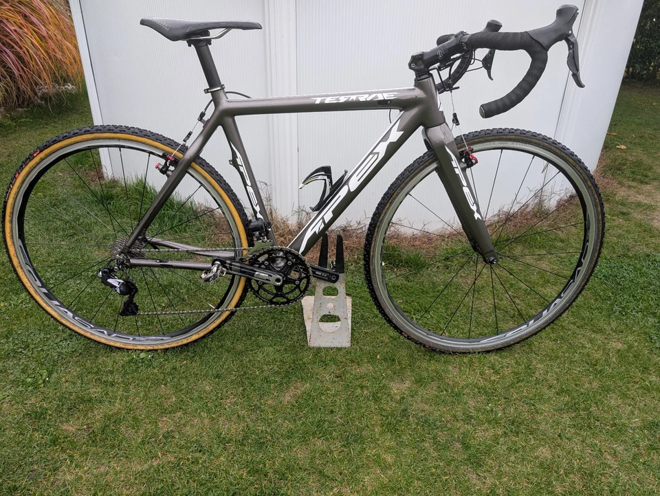 Apex Terrae Carbon Gravelbike DI2 7,8 kg - Bild 2 von 4