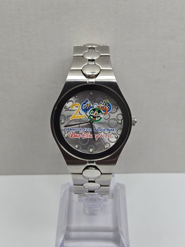 Walt Disney World 2000 Celebrate Future Hand In Hand 1222/2000 Watch New Battery Walt Disney World 2000 Celebrate Future Hand In Hand 1222/2000 Watch New Battery