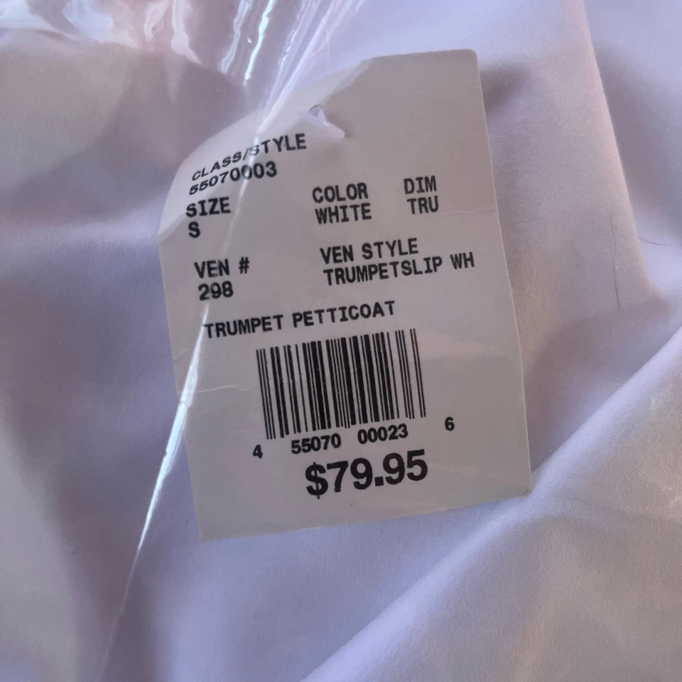 白色小号衬裙懒人鞋,尺寸 S - 全新带标签 — 第 2/3 张图片
