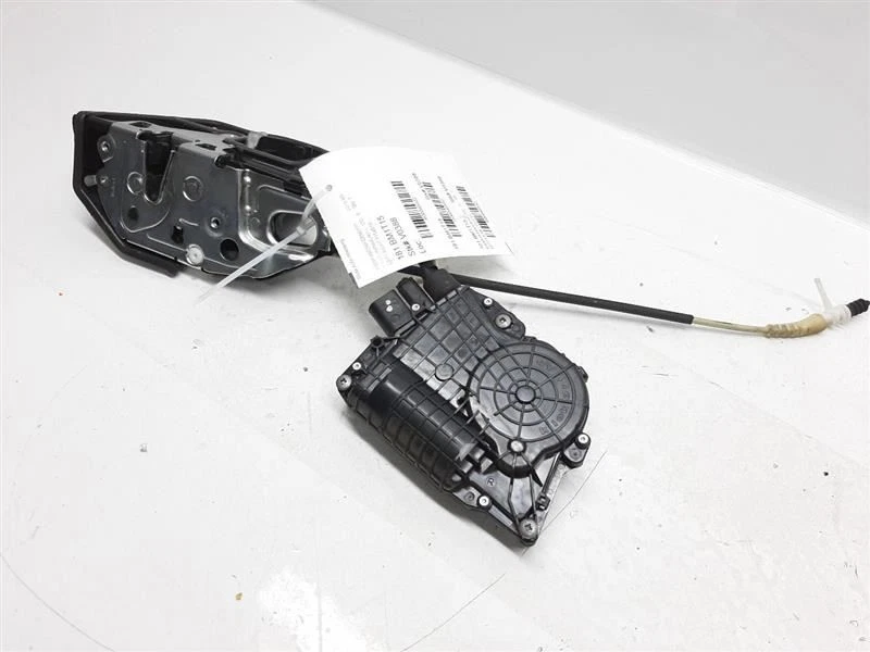 Actuador de pestillo de puerta trasera izquierda cierre suave BMW F10 528i 535i 550i M5 7154515 Foto 3 de 4