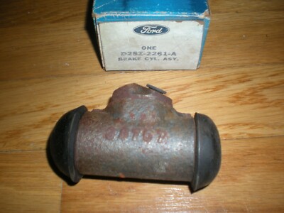 NOS 1972 1973 Ford Torino GT Rear Brake Wheel Cylinder LH D2SZ-2261-A