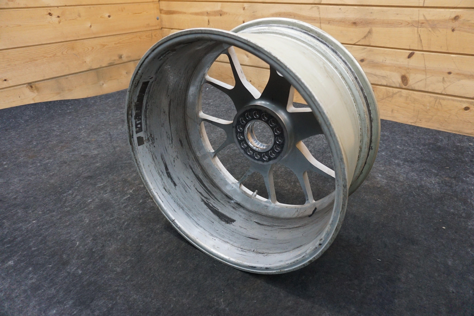 Front Right 19x9.5 Center Lock Racing Wheel Rim 341319 Ferrari 488 Challenge 18