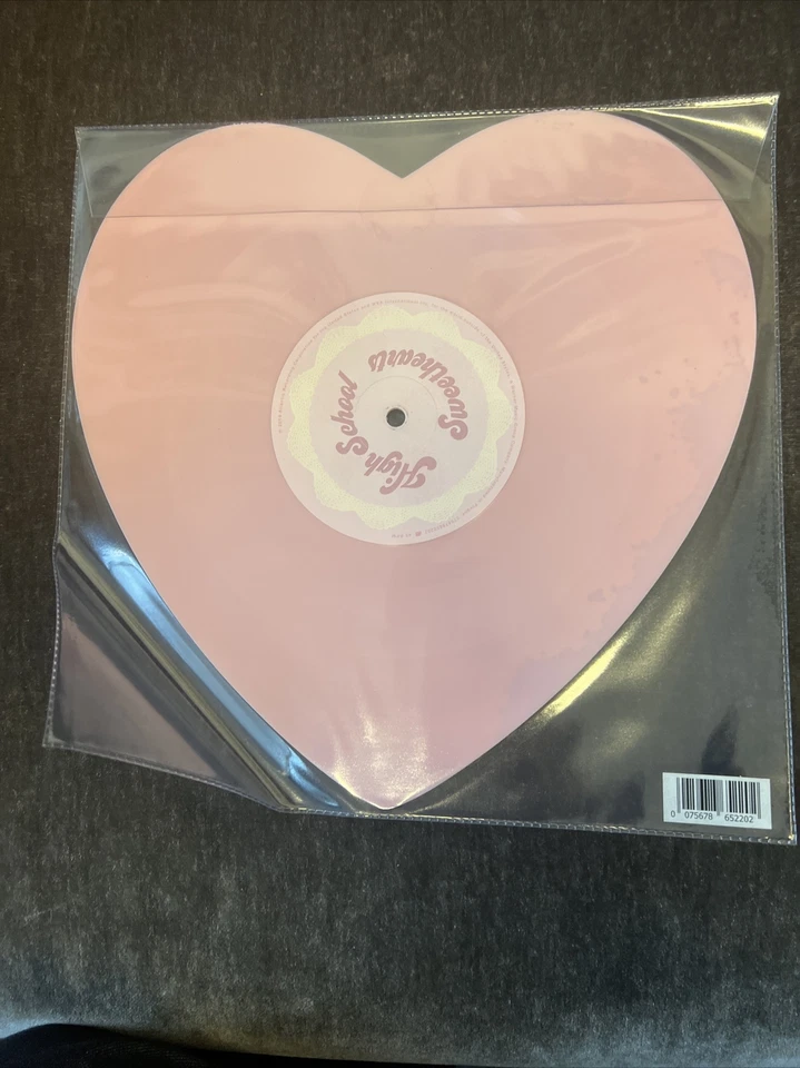 Melanie Martinez Heart Shape Vinyl 10” Rare K-12 - Image 2 of 4