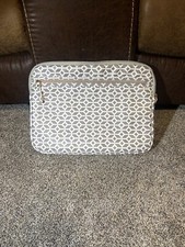 Targus Gray and White Pattern Laptop Case 15  