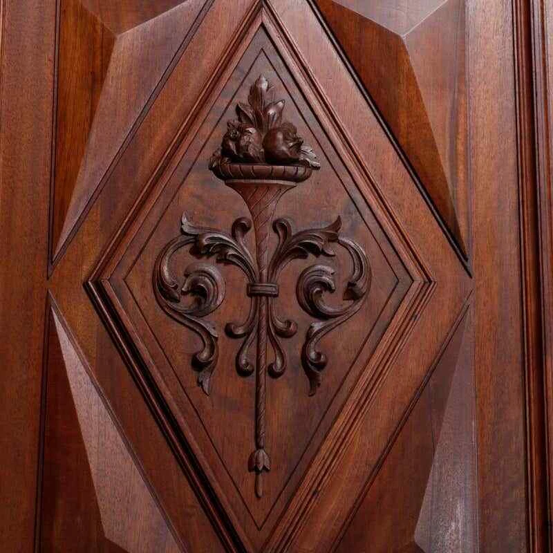 Антикварный французский ренессансный резной ореховый буфет с факелами, 19 век - Изображение 3 из 4