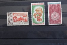 Archipel des COMORES  / Poste Aérienne  n° 4* + n° 8-9 ** / Neuf */**