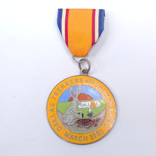 1981 Dallas Trekkers 4th Volksmarch Medal Ribbon Texas Walking IVV 2+ Ship FREE