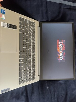 Lenovo IdeaPad U530 15.6'' Intel Core i5-1335U 16GB RAM Windows 11 Home Silver