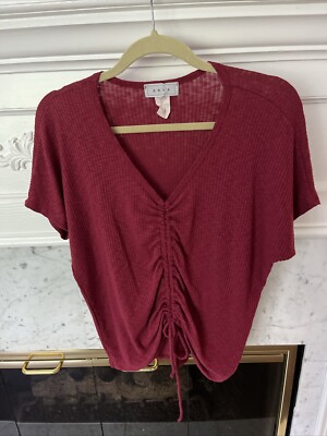 Women s Top Gaze Size Small Red Scrunches Down The Front And Ties Short Sleeves