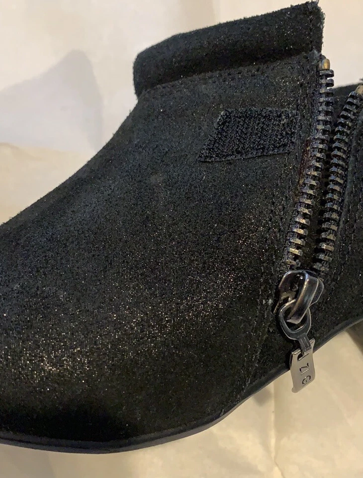 ZIGI Niña Botines Negro Gamuza Brillante Cremallera Lateral Zapatos 2” Tacón Gatito Talla 7 Foto 2 de 4