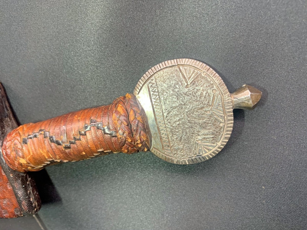 タクゾウ RARE AFRICAN TAKUBA SWORD, MANDARA PEOPLE, MOUNTAIN REGION OF