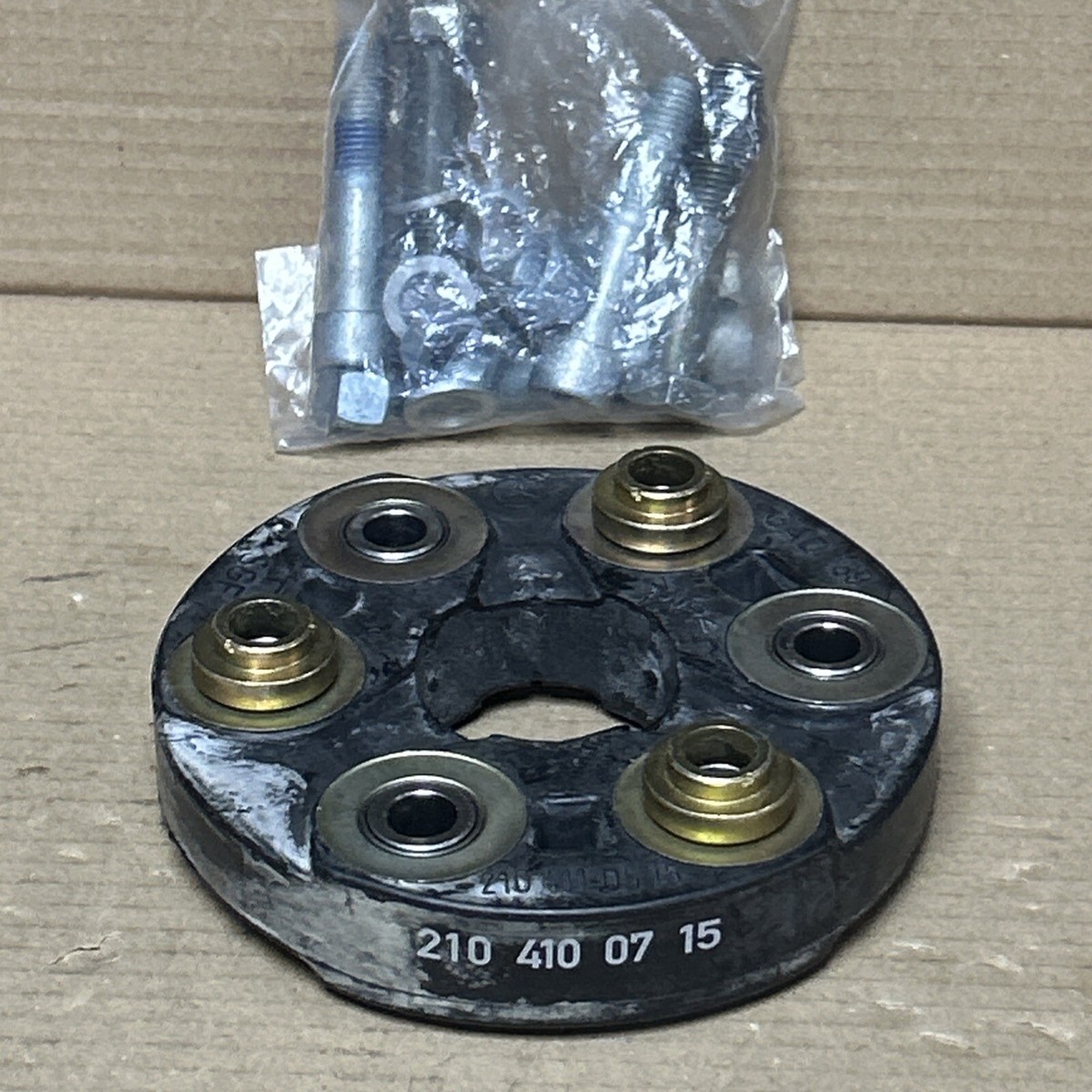 A1704100015 MERCEDES BENZ W202 W124 C208 W210 DRIVE SHAFT COUPLER