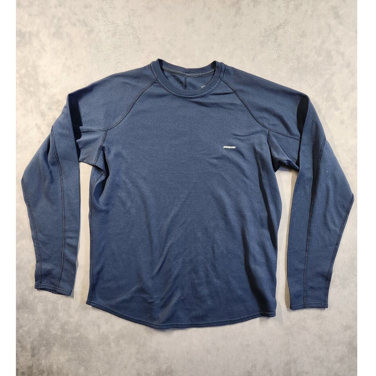 Patagonia Long Sleeve Base Layer Shirt Mens Size Large Navy Blue Performance