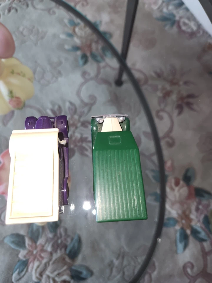 Lilliput Lane 10th Anniversary Edition Die-cast Model Car Lot of 2 - Image 3 of 4