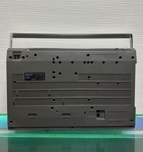 Showa Retro Hitachi Radio Boombox TRK-8600RM used good working condition - Picture 13 of 14