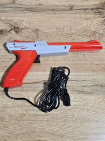Nintendo Entertainment System NES Action Set with Duck Hunt/Mario Games - Boxed