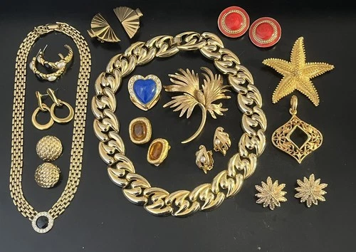 Vintage High End Gold Plated Jewelry Lot Some Signed Trifari Monet Avon