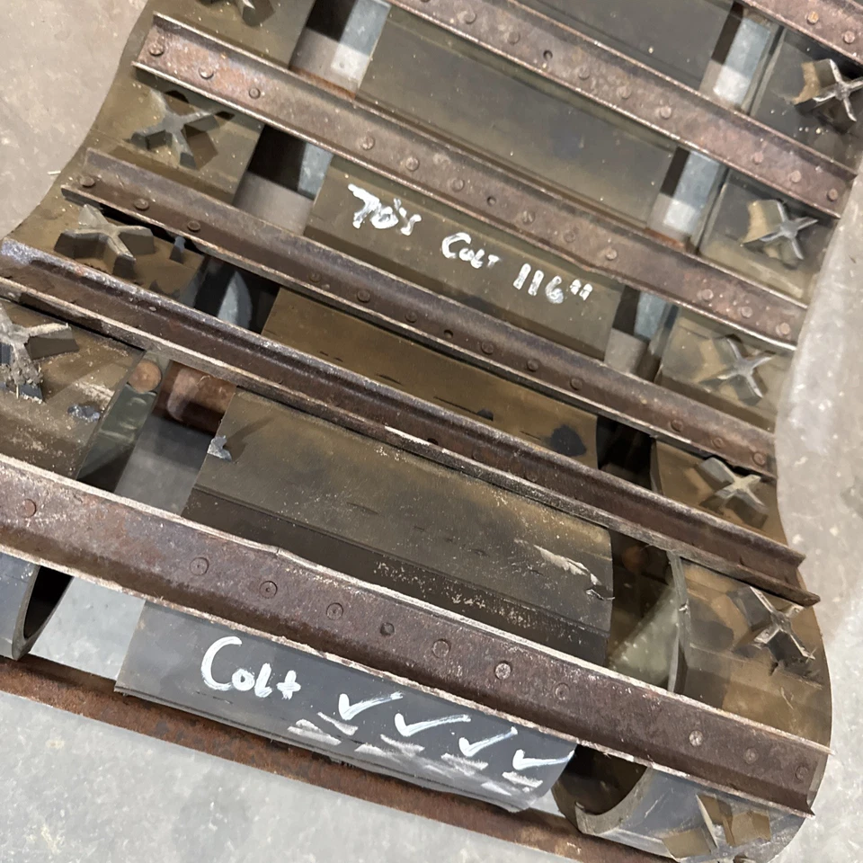 1970’s Vintage Snowmobile polaris Colt 250 295 340 116” X 15 W/Metal Cleats Good - Image 2 of 4