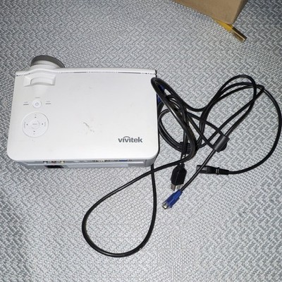Vivitek D510 DLP Projector 2500 ANSI XGA Short Throw Speaker HDMI VGA