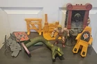 Vtg 1981 Mattel MOTU Castle Grayskull & Snake Mountain Parts Lot He-Man
