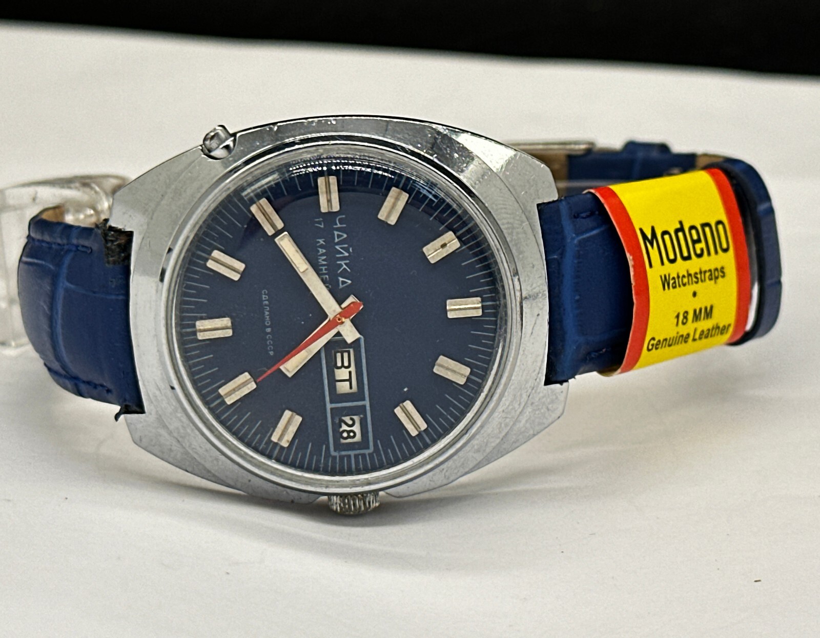 Chaika USSR (Soviet) CAL.2628.H mechanical watches blue dial with date and day