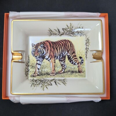 エルメス ライオン柄 灰皿 s-l400.jpg