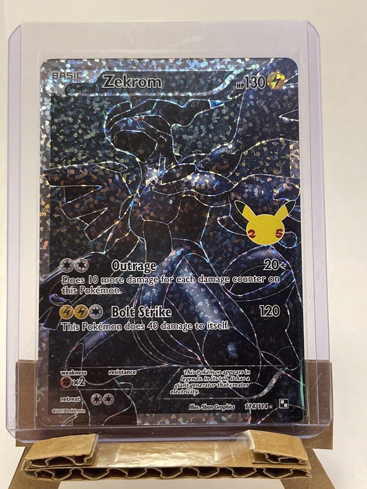 Pokemon Celebrations Zekrom 114 Full Art HOLO 25th Anniversary + Top Loader