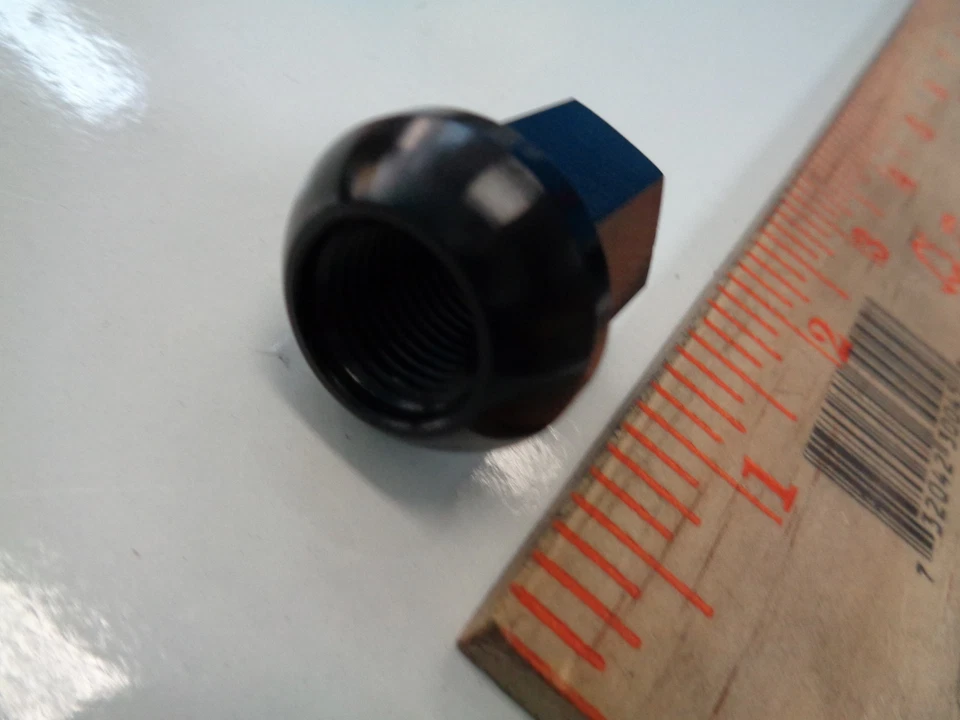 PORSCHE 911 914 924 944 968 928 ALLOY LUG NUT 黑色仿旧全新 999 182 003 36 — 第 2/4 张图片